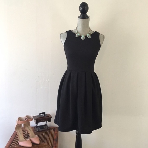 Mint Statement Necklace - Picture 4 of 5